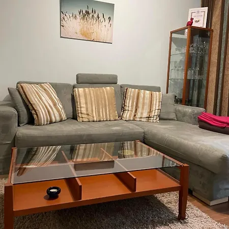 Eleonor Mountain 2 * בנסקו