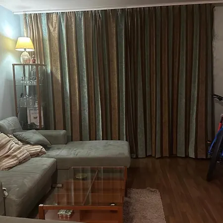 Eleonor Mountain 2 *